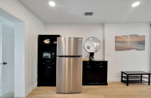 Carrollwood House | Lakefront Oasis | 15% Off Week Stays | Dog Friendly | Tampa Bay