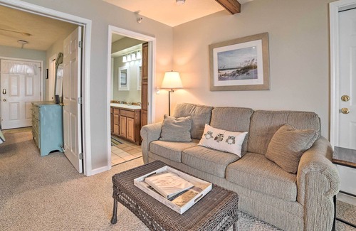 Onekama Condo | Lakefront Onekama Condo w/ Seasonal Pool!