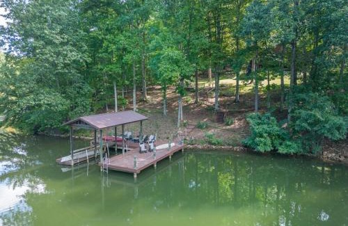 Moneta House | Lakefront Paradise - Hot Tub Game Rm Kayaks Dock
