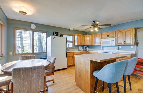 Park Rapids Cabin | Lakefront Park Rapids Cabin w/Grill & Fire Pit!
