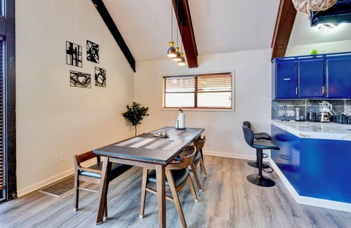 Meridian House | Lakefront Privacy : Pet Friendly, Hot Tub, Private Fishing Lake, Boats, Private!