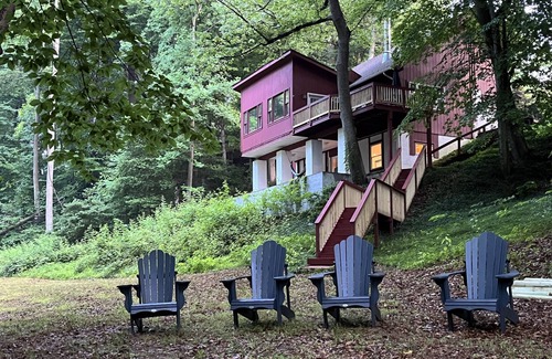 Montross House | Lakefront/Private Cove, Hot Tub, Boats, Woods, & 3 Beaches