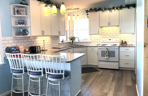 Pigeon Cottage | Lakefront Property + Beautiful Sunsets on Sand Point!