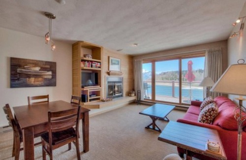 Dillon Condo | Lakefront Property in Dillon, Close to Slopes and Marina