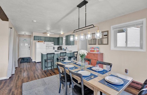 Tobyhanna Cottage | Lakefront Retreat | Hot Tub, Fire Pit & Private Beach