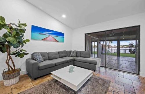 Fort Lauderdale House | Lakefront Retreat Villa Water View Fishing Casino