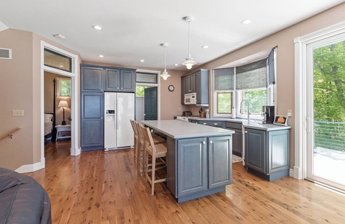 Port Sheldon House | Lakefront Villa | 5 Bed, 3 Bath