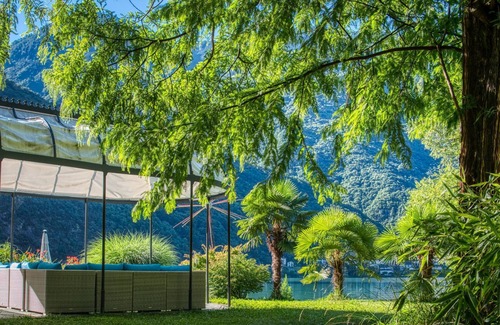 Campo Villa | Lakefront Villa, in its own 5 acre parc at the lake, private sandy beach
