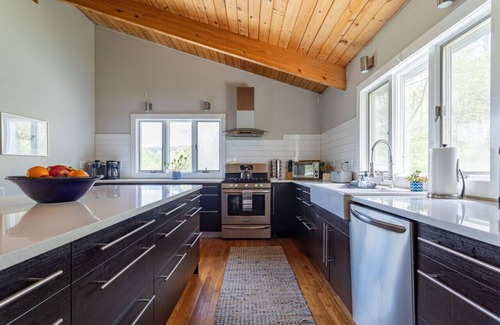 Narrowsburg Cabin | Lakefront w/Hot Tub, Game Room, + Fireplace