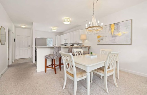 Huddleston Condo | Lakefront w/Indoor Hot Tub + Pool, 2 Kayaks!