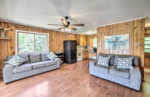 Brazeau Cottage | Lakefront Wisconsin Cottage w/Dock & Hot Tub!