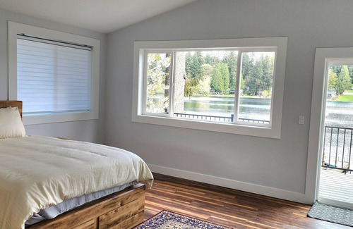 East Renton Highlands House | LakeHouse Getaway