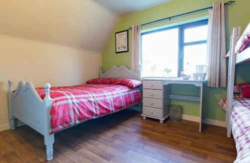 Cong Hostel | Lakeland House