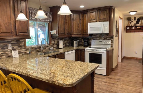 Page House | Lakeliving Multi Family Retreat, with large beautiful outdoor living space