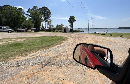Flint House | Lakeside Cabana on Lake Palestine