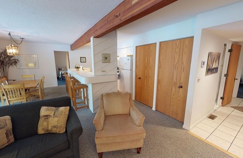 Petoskey Condo | Lakeside Club #24 -Convenient Location - Short Drive to the Slopes!