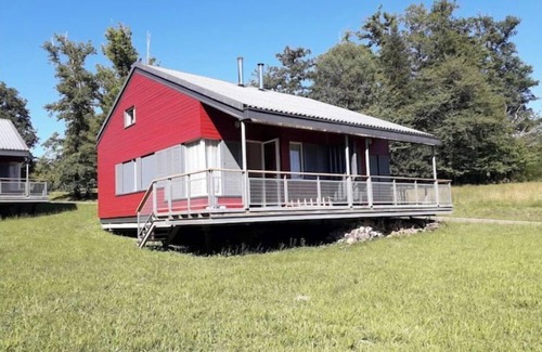 Nontron Ski Chalet | Lakeside cottage