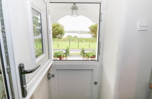 Ballyroddy House | Lakeside Cottage