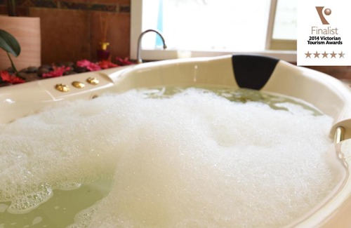 Kilsyth South Bed & Breakfast | Lakeside Cottage Luxury B&B