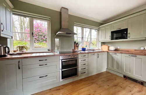Pensax Cottage | Lakeside Country Cottage