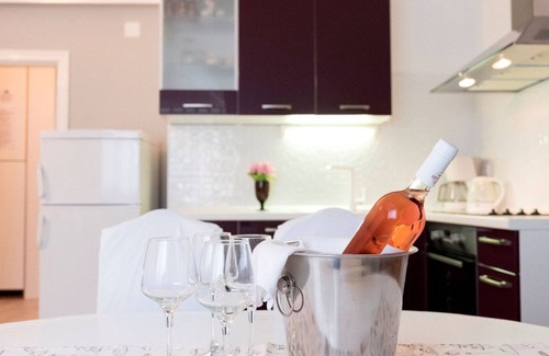 Peracko Blato Villa | Lakeside Escape with Pool
