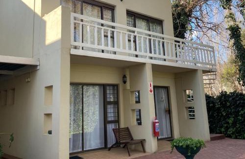 Lichtenburg House | Lakeside Guest House