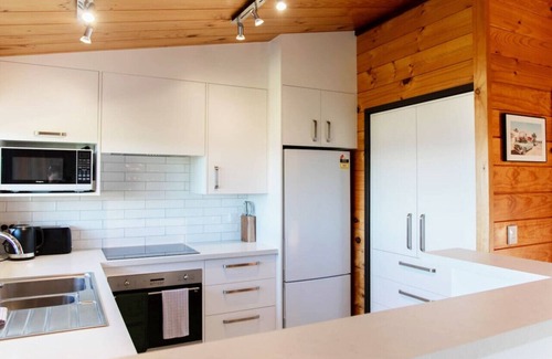 Hamurana House | Lakeside Haven Rotorua