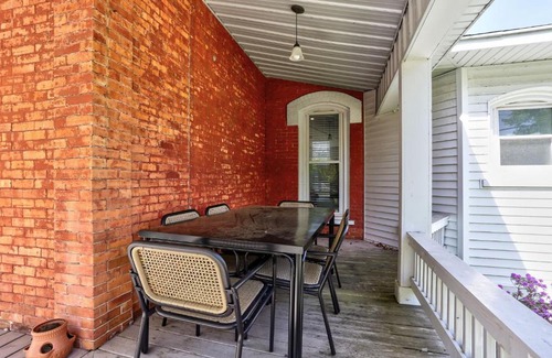 South Haven House | Lakeside Haven - Steps to Beach, Shops AND Dining!