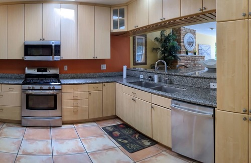 Egypt Lake-Leto House | Lakeside Leisure Gated Estate.nNatural BeautynLocation, LocationnSleeps 12