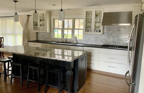 Trumbull House | Lakeside luxury: beautiful, relaxing 4 bedroom home