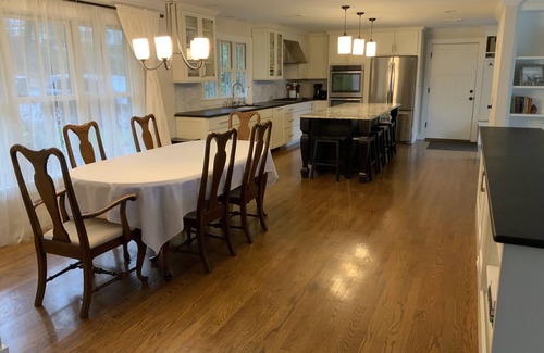 Trumbull House | Lakeside luxury: beautiful, relaxing 4 bedroom home
