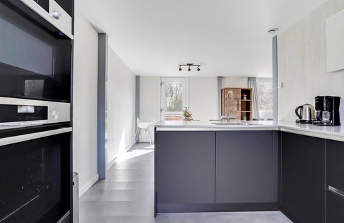 Noordwolde House | Lakeside Luxury; Sauna & Hot Tub