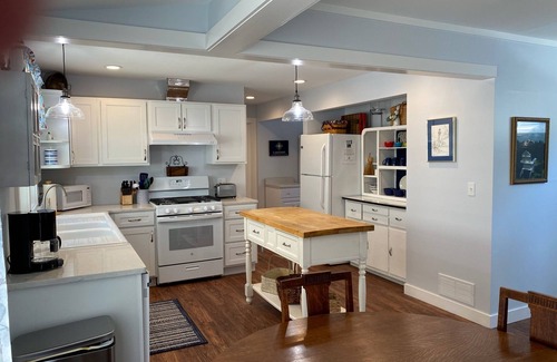 Lakeside House | Lakeside OH Cottage, large porch, lake views, steps to park & shopping