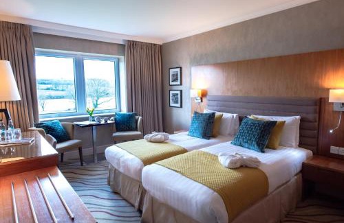Wootton Bridge Hotel | Lakeside Park Hotel & Spa