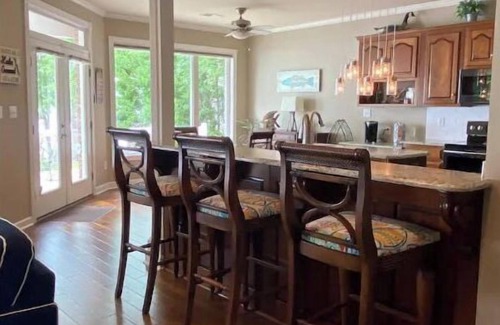 Greenwood County House | Lakeside Retreat Entire House Inground pool, kayaks, dock