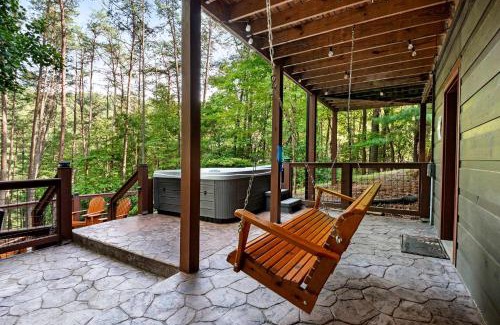 Walnut Mountain House | Lakeside Retreat Hot Tub Fishing Hiking