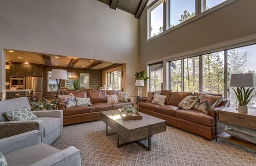 Tamarack Resort Cabin | Lakeside Retreat · Lake Front Paradise Cabin with Private Boat Dock
