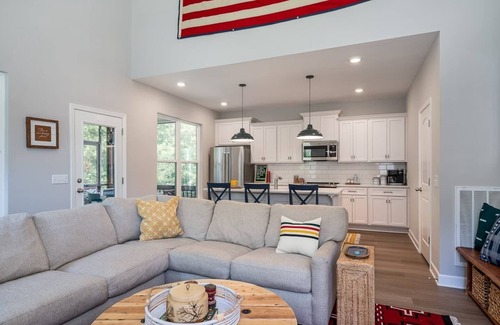 Tullahoma House | Lakeside Retreat @ Tim’s Ford!