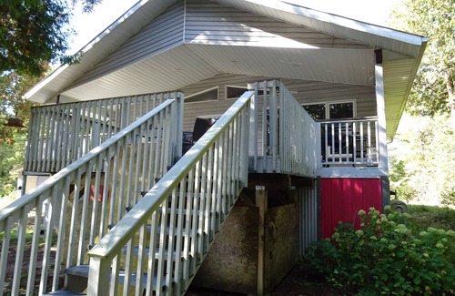 Manitoulin District Cottage | Lakeside Wolsey Shores Cottage on Manitoulin Island Weekly Sat to Sat Rentals