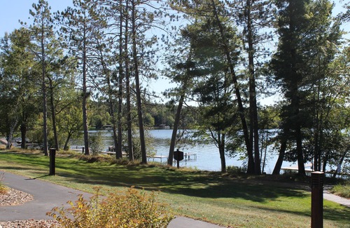 Eagle River Condo | Lakeview 1BR/2BA Condo at Wild Eagle Lodge – Cozy Retreat on the Eagle River Cha