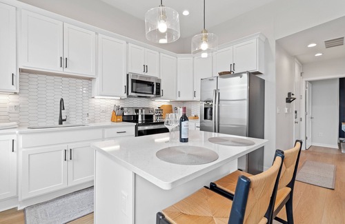 Historic Downtown Racine Apartment | Lakeview Apartment