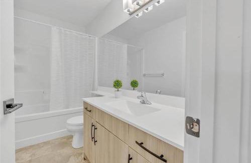 Fort Gary House | Lakeview at Prairie Pointe