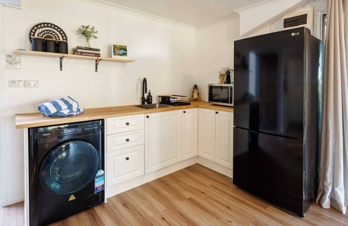Mooloolah Valley House | Lakeview Cottage in Mooloolah Valley