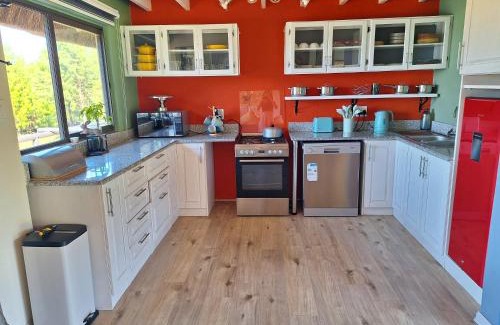 uMngeni Ski Chalet | Lakeview Cottage, Curry's Post - SOLAR POWERED