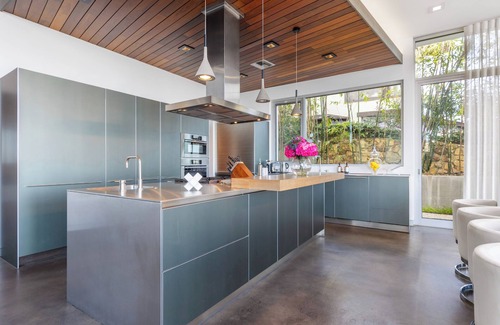 Bel Air Villa | Lakeview Estate - A Contemporary Estate with Panoramic Views