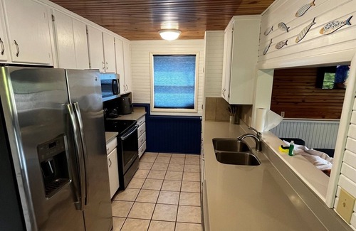 Hollister House | Lakeview Family Retreat | Near Branson & Big Cedar