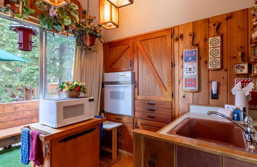 Ridgewood House | Lakeview Guest House in Carnelian Bay