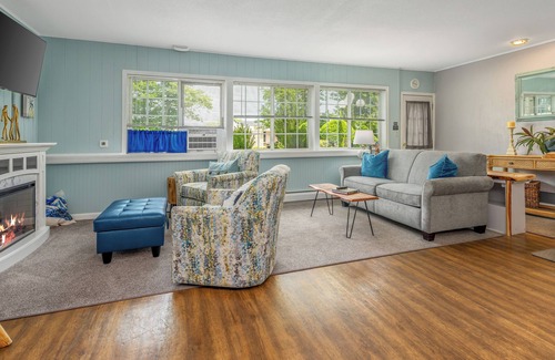 Escanaba Apartment | Lakeview Lodge