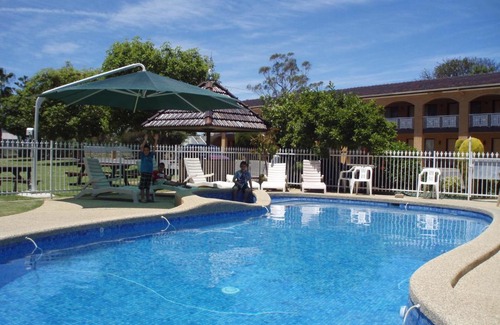 Yarrawonga Hotel | Lakeview Motel