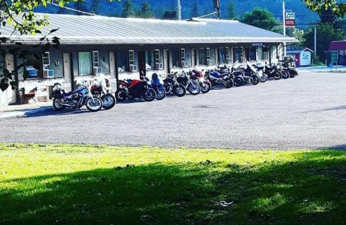 Christina Lake Hotel | Lakeview Motel